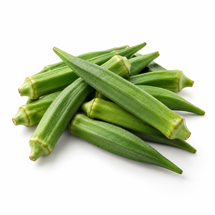 ಬೆಂಡೆಕಾಯಿ — ಬಿಳಿ ಹಿನ್ನೆಲೆಯ AI ಉದಾಹರಣೆ ಚಿತ್ರ