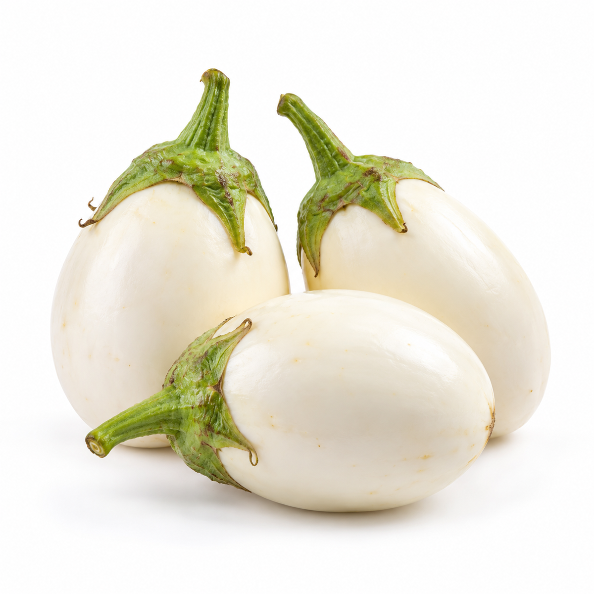 ಬಿಳಿ ಬದನೆಕಾಯಿ — White Brinjal on a white background